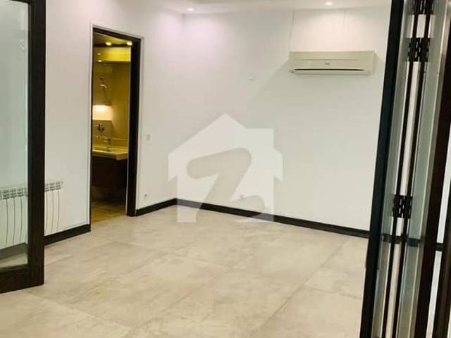 F 6/3 Prime Location Luxurious House Available For Rent