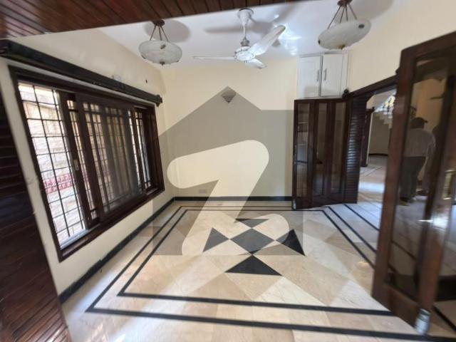 F 6 Anexy House Triple Story 5 bedroom Available For Rent F 6