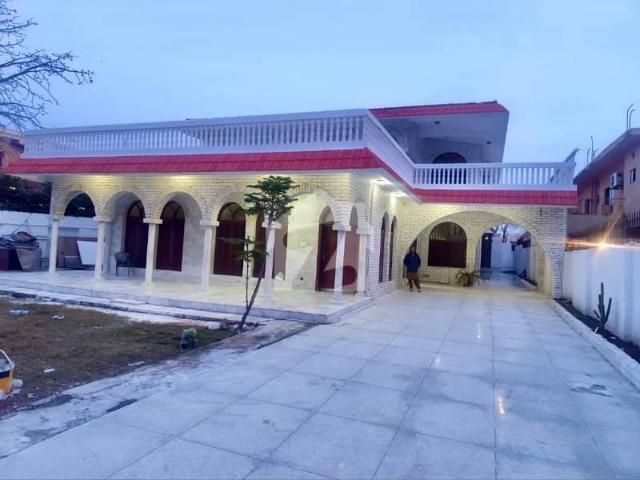 F 6 Beautiful House Margalla Facing