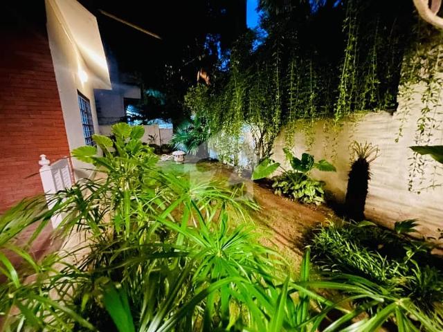 F 6 Fully Furnished House Available For Rent