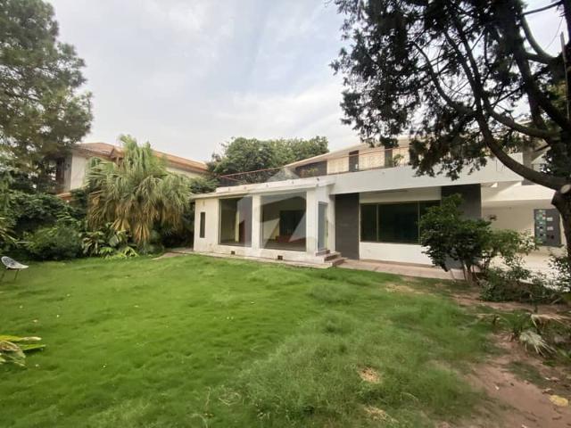 F 6 House For Sale