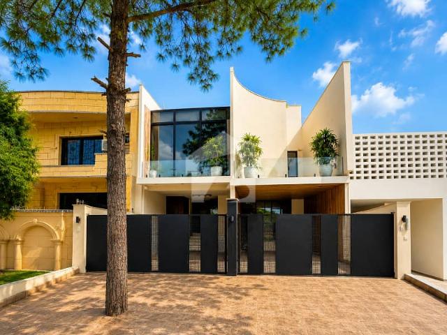 F 6 Modern Beauty! Brand New House Is For SALE
