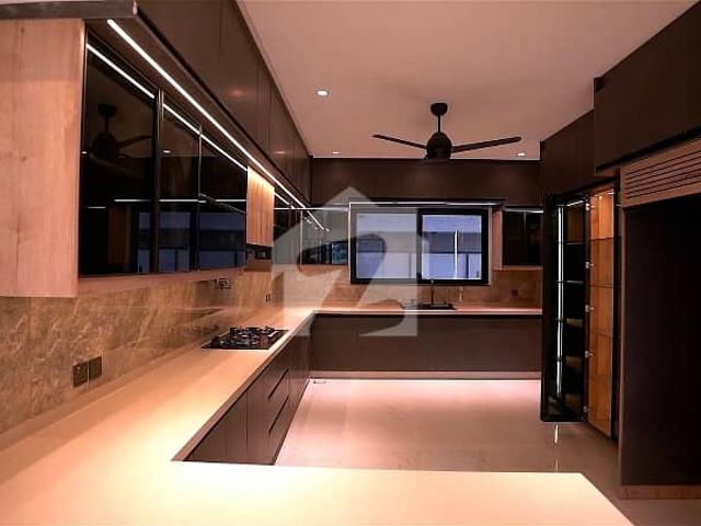F 7/1 brand New Modran designer house for