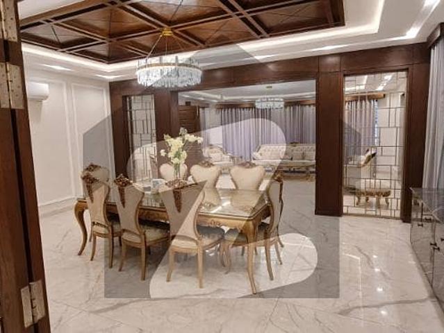 F 7/1: 666 Yards Double Storey House, 6 Bedrooms, Beautifully Renovated, Margalla Facing, Price 42 Crores