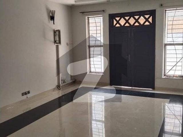 F 7/1 666 Sq Yard Ground Floor Beautiful House