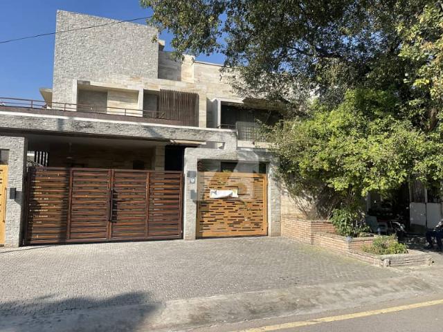 F 7 3 Bedrooms Modern Furnished House Green Lawn For Rent