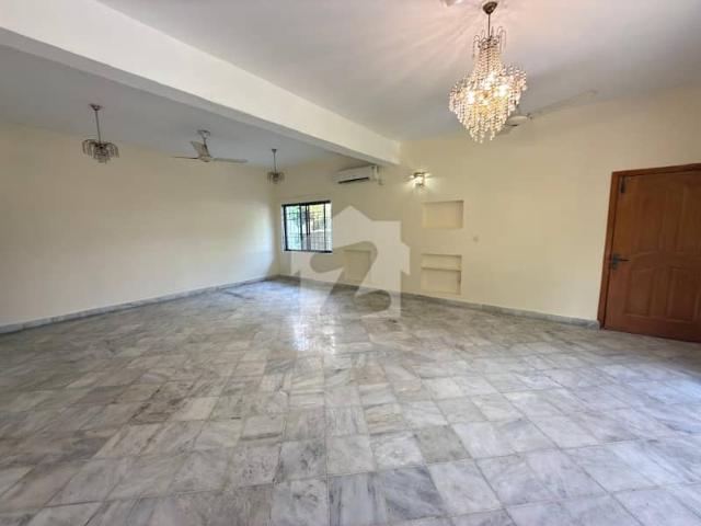 F 7 600 Yards 4 Bedroom House For Rent