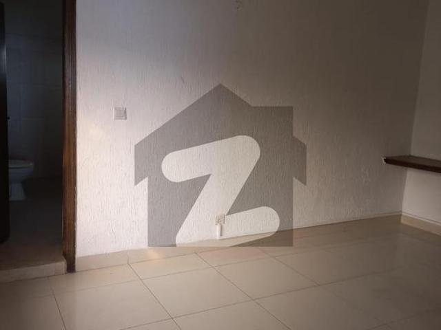 F 7 full house and portion 3 bedroom anexy Drawing dinning Kitchen Servant Separate gate and meters Demand 4 lac F 7