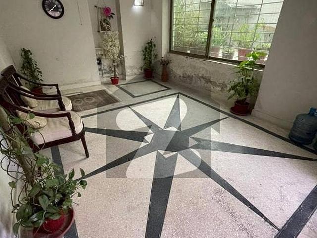 F 7 house for sale 5 kanal extra land