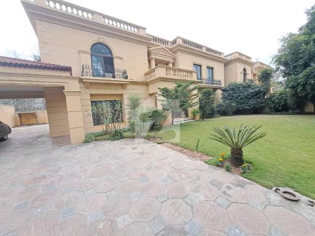 F 7 House Sized 600 Square Yards