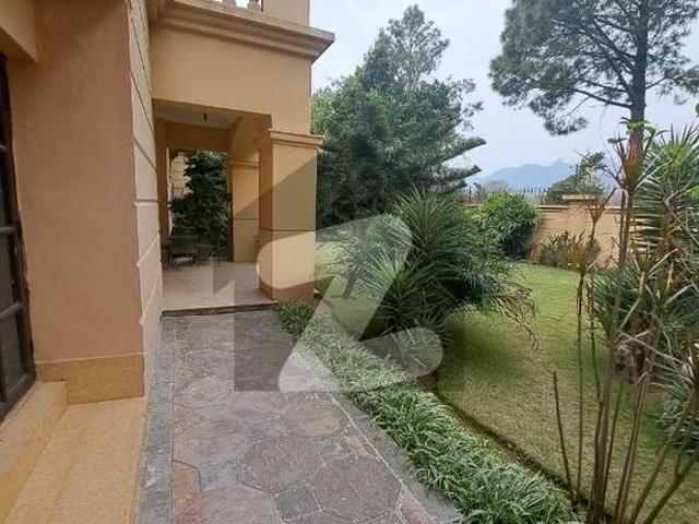 F 7 House Sized 600 Square Yards F 7