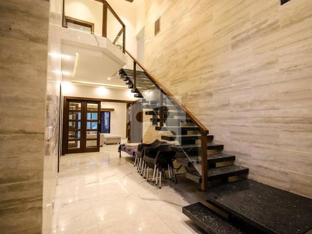 F 7 luxurious house for sale incoming rent 7000$