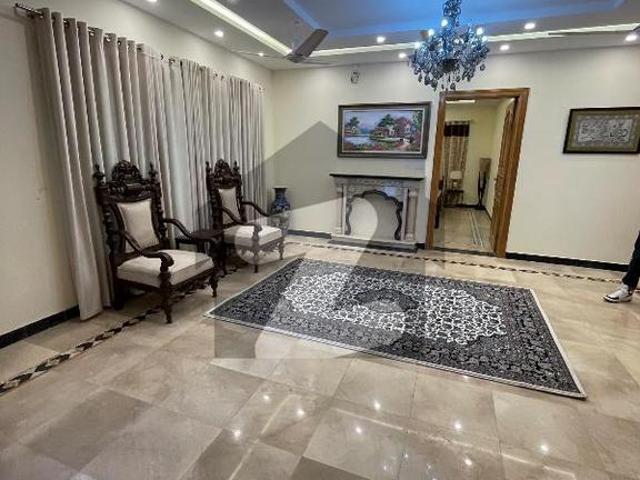 F 7 renovated house lush condition F 7/2