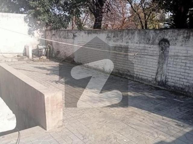 F 8/3 Reasonable Price Demolishable House For Sale F 8/3