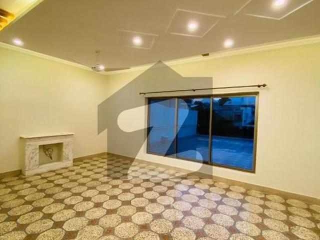 F 8 888 Sqyd 4bedroom House Available For Rent F 8