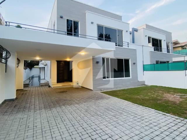 F 8 Brand New House Available For Rent