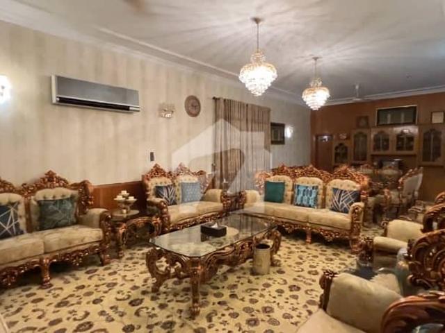 F 8 duplux house for sale prime location park facing