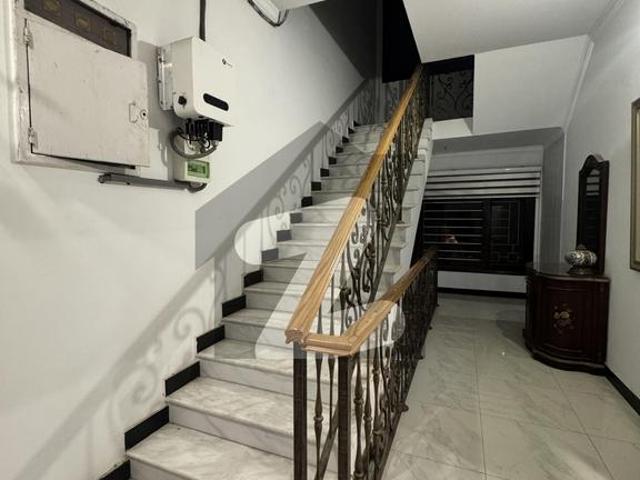F 8 Triple Storey House Excellent 1000 Square Yard House Proper 8 Bedrooms, 8 Attached Bathrooms Modern Fittings And Tiled Floor TV Lounge, Drawing Dining, 1 Kitchen F 8
