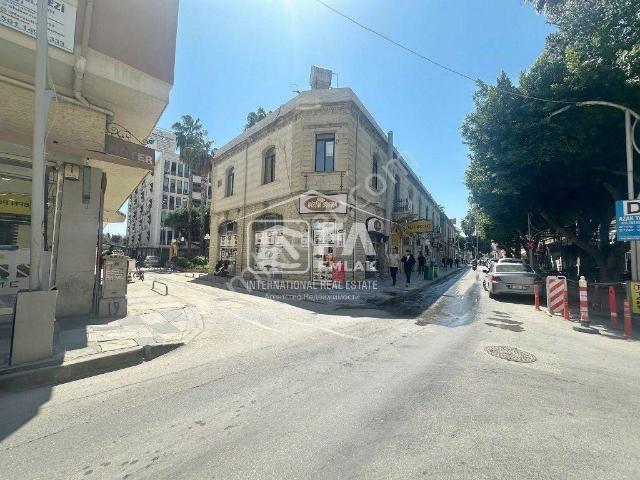 Fa Emlak'tan Mersinin En İşlek Noktasında Kiralık 2 Katlı İşyeri
