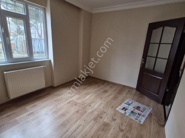 Fa Özbirden İskanlı 90m2 2+1 Merkezi Konumda Acil Satılık Giriş Daire