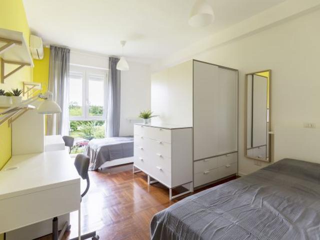 FAMAGOSTA – 1 POSTO LETTO IN DOPPIA/ 1 bed in double room convenient for IULM NA