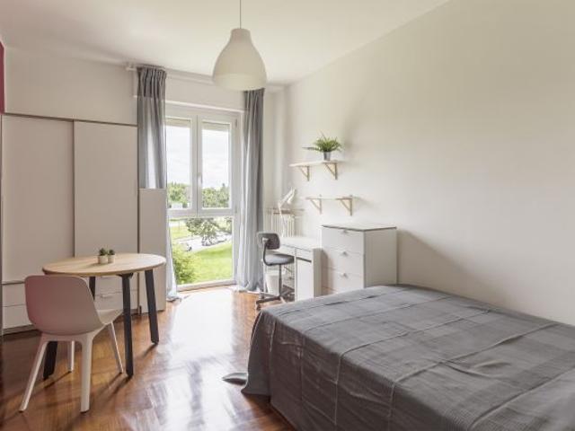 FAMAGOSTA – GRANDE CAMERA DOPPIA USO SINGOLA/ Large room convenient for IULM NAB