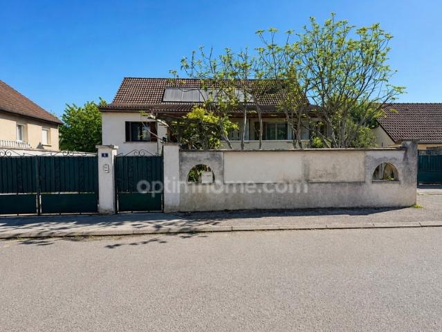 Familiale – 8 Pièces – Quartier du Château – Fort Potentiel