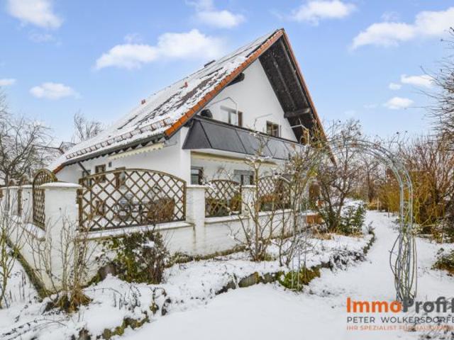 Familien aufgepasst* Tolles Einfamilienhaus mit großem Garten, Sauna, Doppelgarage in ruhiger Lage