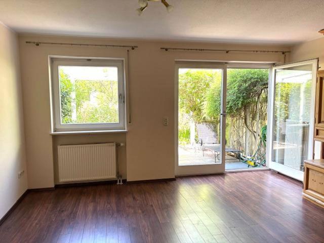 Familien Idyll in Pasing, tolles RMH mit Garten in absolut ruhiger Lage, 2 Terrassen, EBK!