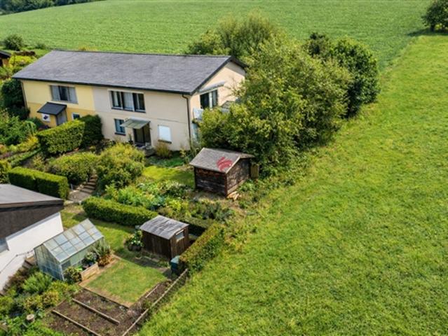 Familienoase im Grünen mit viel Platz