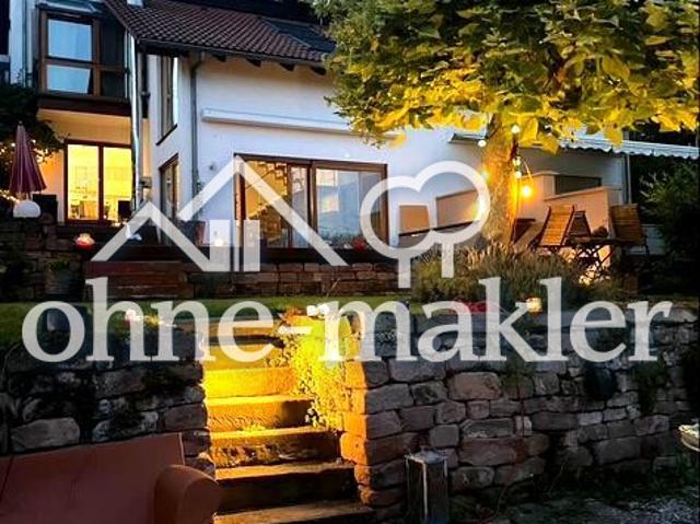 Familienanwesen an der Weinstraße mit Blick auf die Rheinebene