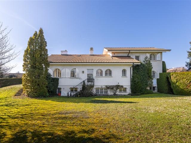 Familienanwesen in der Nähe des Kastanienhains in Founex