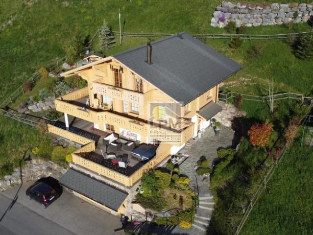 Familienchalet mit außergewöhnlicher Lage in der Nähe der Seilbahnen