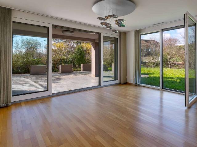 Familienduplex mit Garten und dreifacher Beleuchtung
