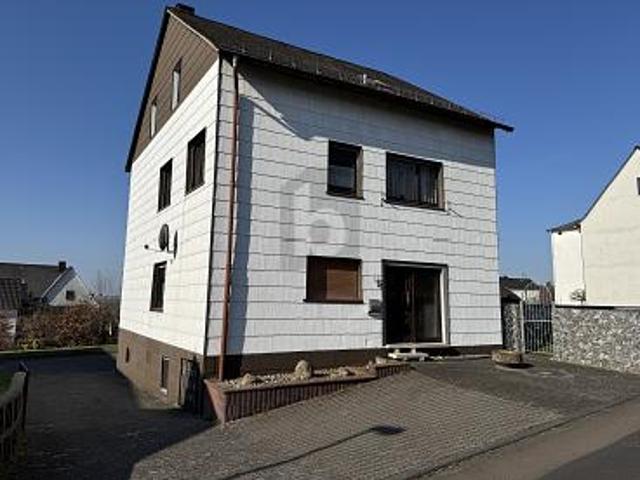 FAMILIENDOMIZIL IN RUHIGER LAGE
