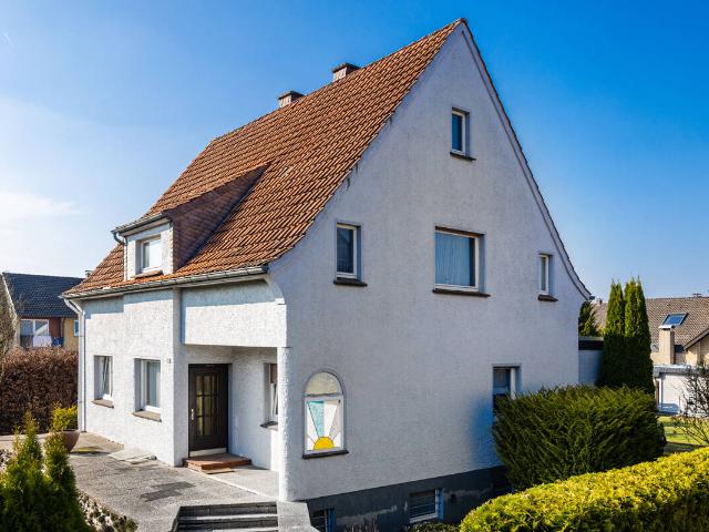 Familienfreundlich in guter Wohnlage! Zweifamilienhaus mit Potenzial