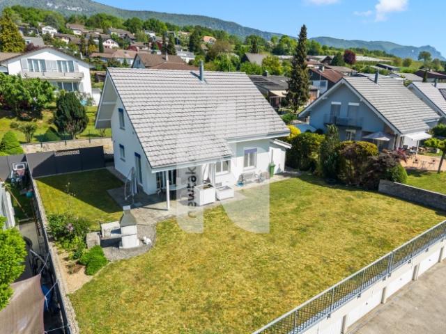 Familienfreundlich mit Garten, Doppelgarage in ruhiger, naturnaher Lage