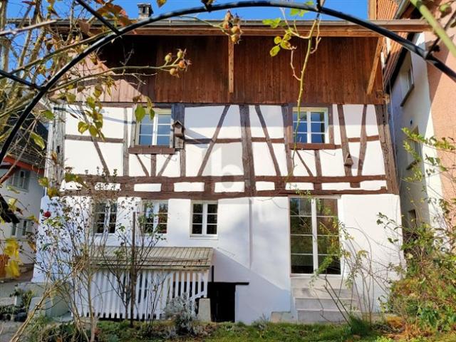 FAMILIENFREUNDLICH MIT SICHTBALKEN