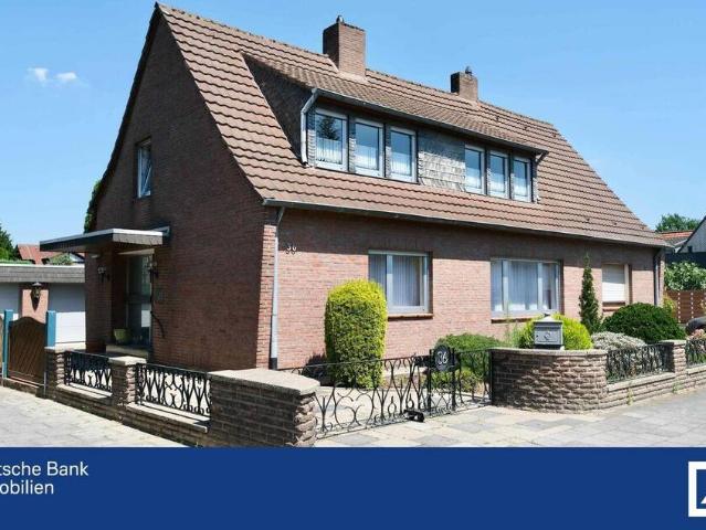 Familienfreundlich wohnen auf großem Grundstück in Reuschenberg