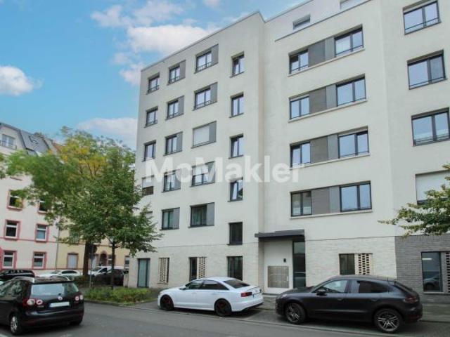 Familienfreundliche & moderne 5 Zimmer Wohnung mit Terrasse und Balkon im Frankfurter Gallus