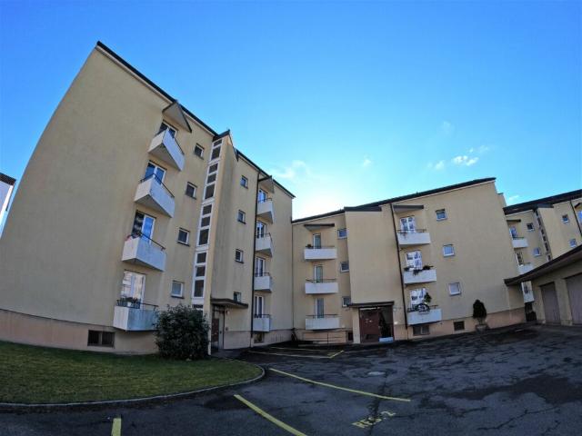 Familienfreundliche Altbauwohnung mit Balkon an ruhiger Lage