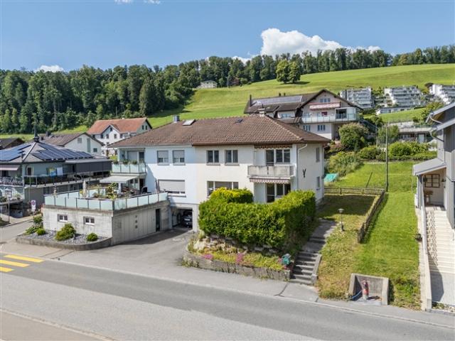 Familienfreundliche Doppelhaushälfte mit viel Potenzial