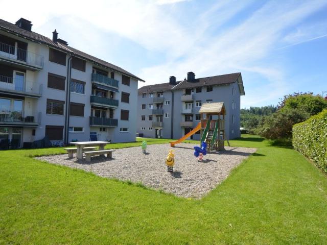 Familienfreundliche Wohnung im Grünen