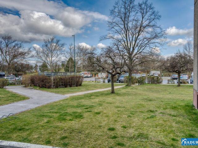 Familienfreundliche 3 Zimmer Wohnung mit Loggia | Optimale Raumaufteilung | Garagenparkplatz