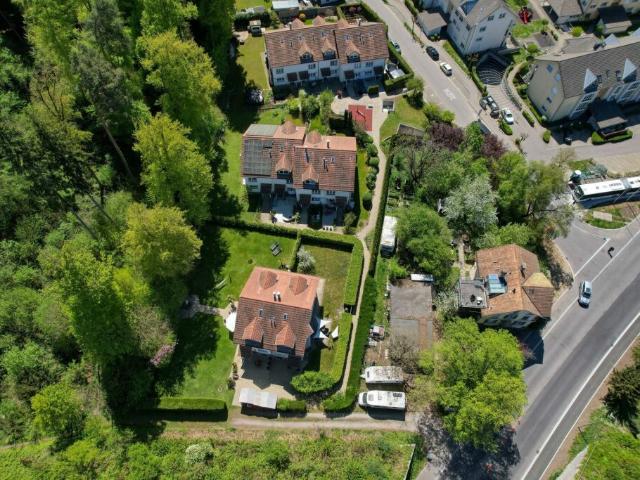 Familienfreundliches 5.5 Zimmer Doppeleinfamilienhaus mit grossem Garten und Erweiterungspotenzial