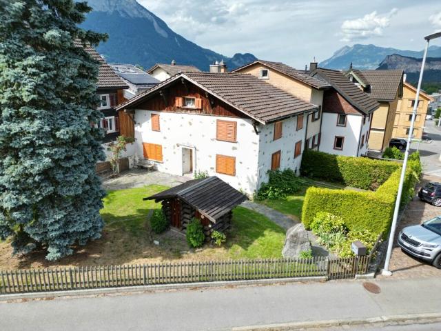 Familienfreundliches 6 Zimmer Haus mit Garten & Hobbyräume/Werkstatt
