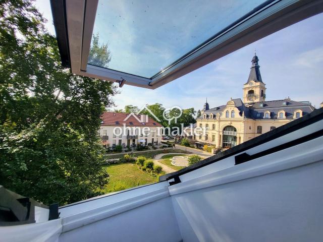Familienfreundliches Wohnen in der Anlage Chateau de Roon mit Blick auf das Schloss