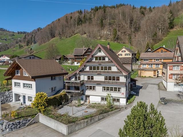 Familienfreundliches Zweifamilienhaus zwischen Natur und Infrastruktur