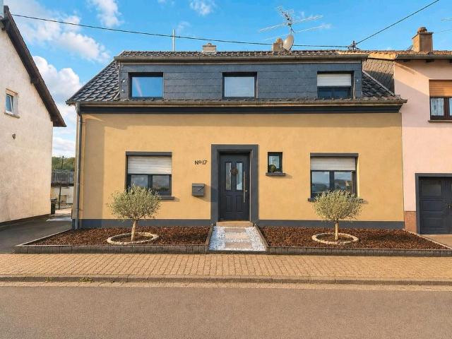 Familienfreundliches Einfamilienhaus mit großem Garten