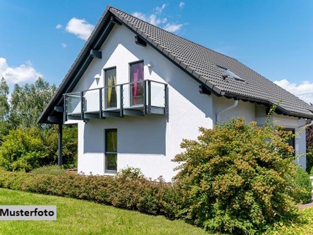 Familienfreundliches Einfamilienhaus nebst Garten und Garage